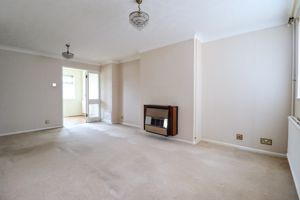 Lounge/Diner- click for photo gallery